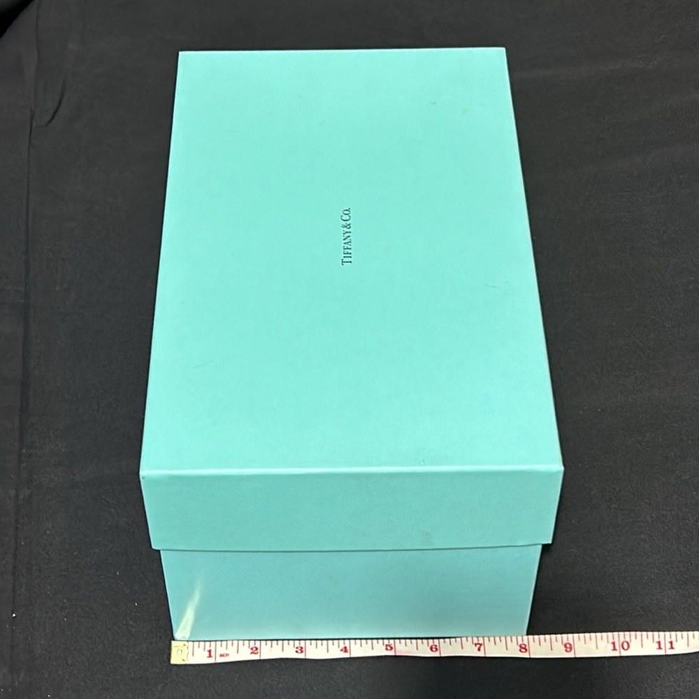 Tiffany Box - Picture 2 of 7